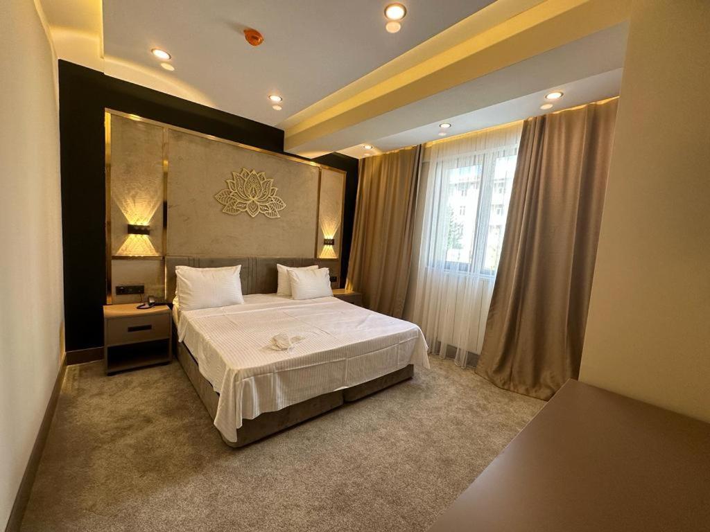 Istanblu Hotel Atasehir Istanbul Bagian luar foto