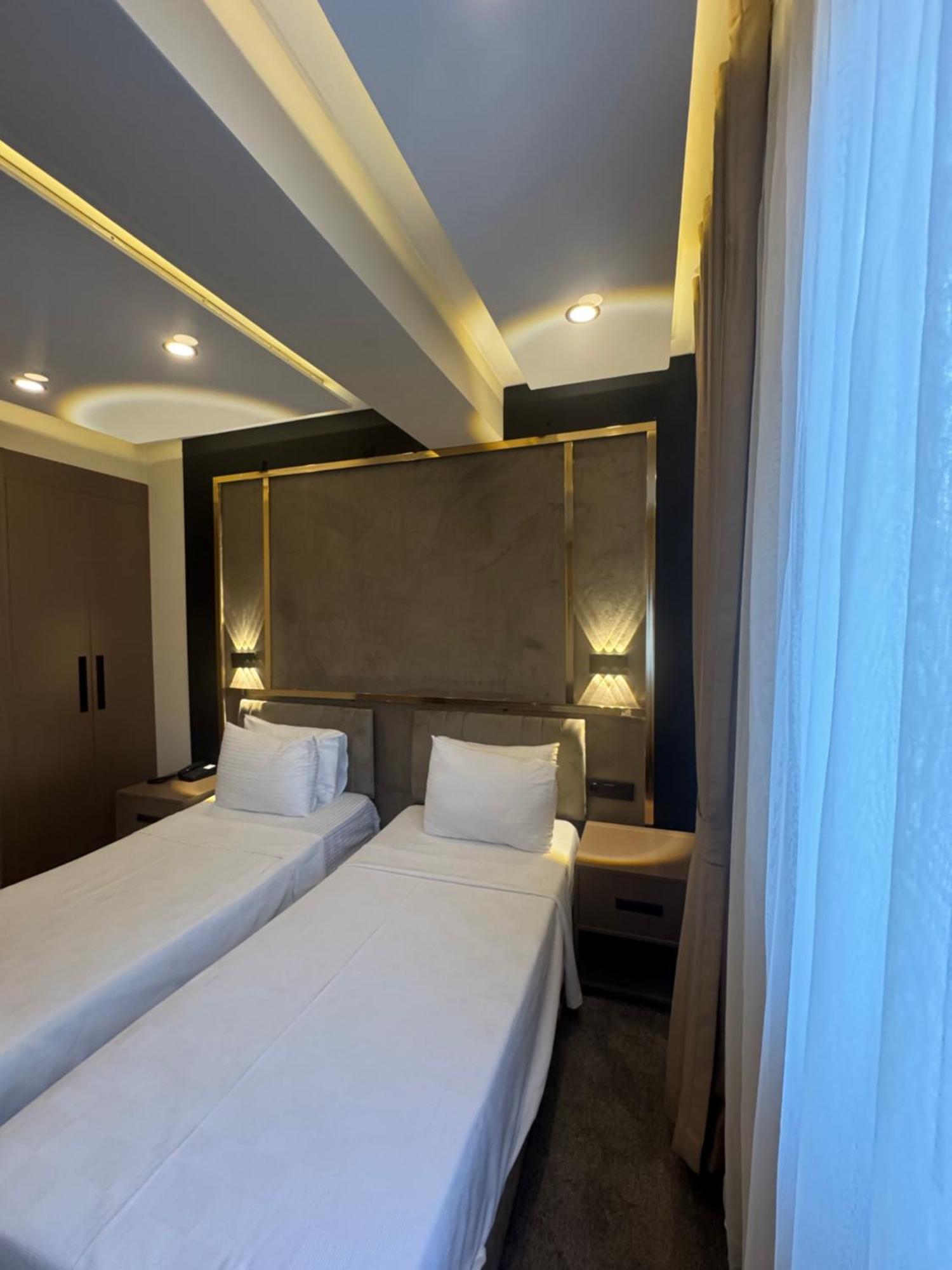 Istanblu Hotel Atasehir Istanbul Bagian luar foto